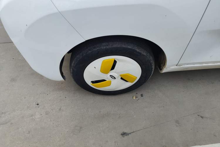 Used Chery QQ Ice Cream 2022 170km Sundae Phosphate Lithium-Ion
