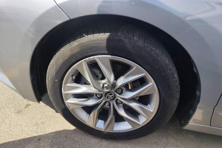 Used Toyota Avalon 2019 2.5L Ambition Version China VI Standard Exterior 4