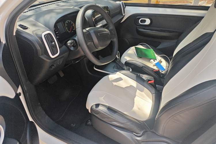 Used Roewe Clever 2022 311km QiQi BoBo Edition Left Front Seat