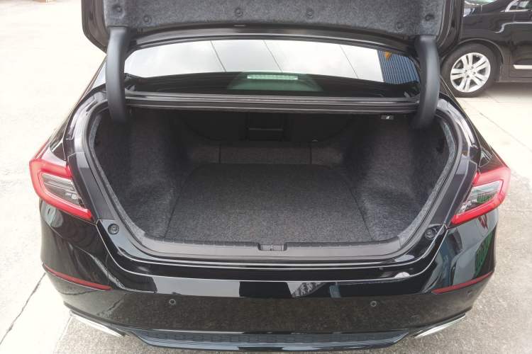 Used Honda Accord 2022 260TURBO Phantom Night · Prestige Edition
