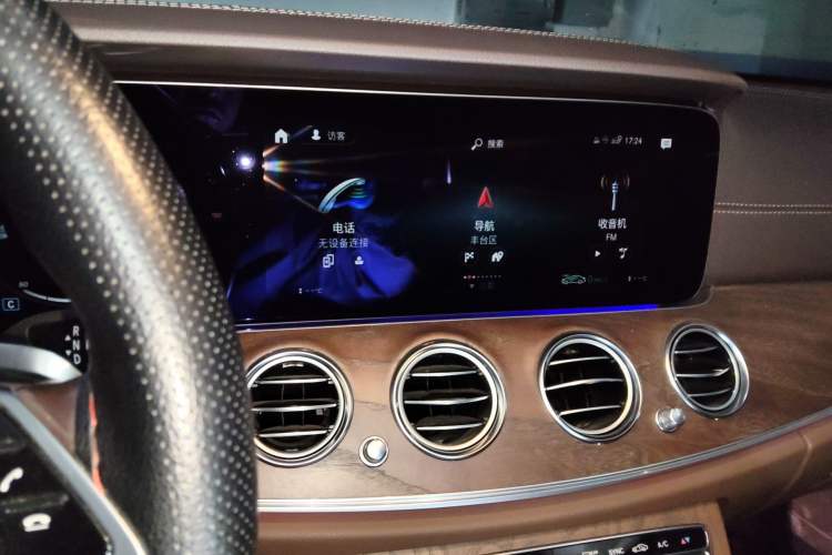 Used Mercedes-Benz E-Class 2022 Second Facelift E 300 L Luxury Edition Audio And AC Panel