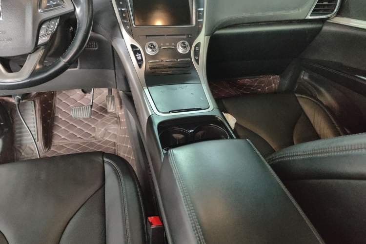 Used Lincoln MKX 2015 2.0T Two-Wheel Drive Deluxe Edition
