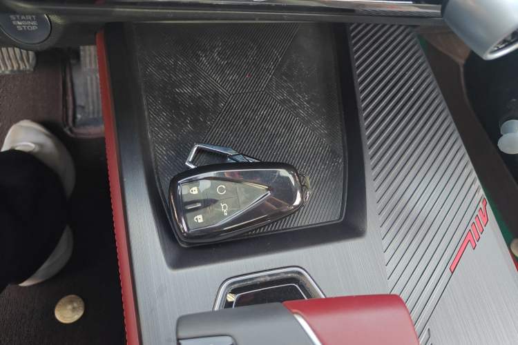 Used CHANGAN OSHAN Z6 2023 Blue Whale 2.0T Automatic Smart Drive Model Vehicle Key