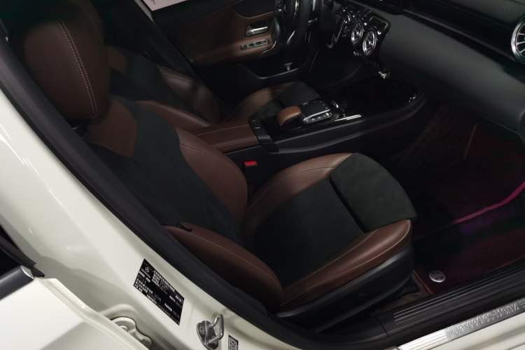 Used Mercedes-Benz A-Class 2020 Restyled A 200 L Sport Sedan Fashion Version
