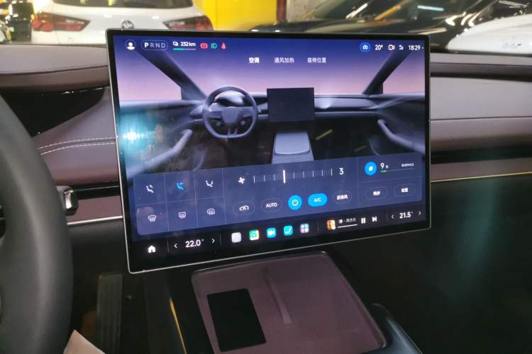 Used Xiaomi Auto SU7 2024 Rear-Drive Long-Range Intelligent Driving Version
