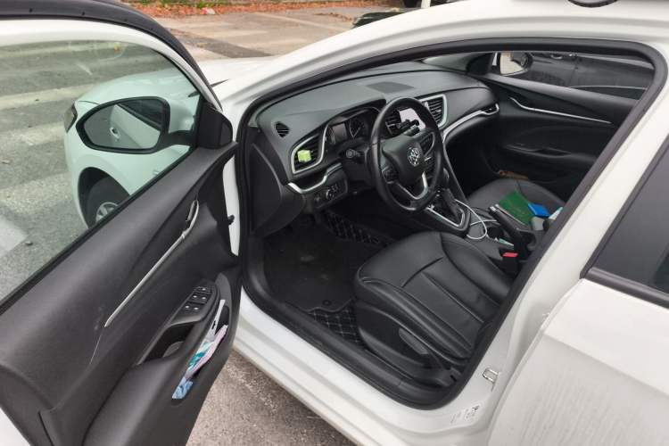 Used Buick GT 2019 18T Automatic Connected Elite Model China VI Standard Driver Seat