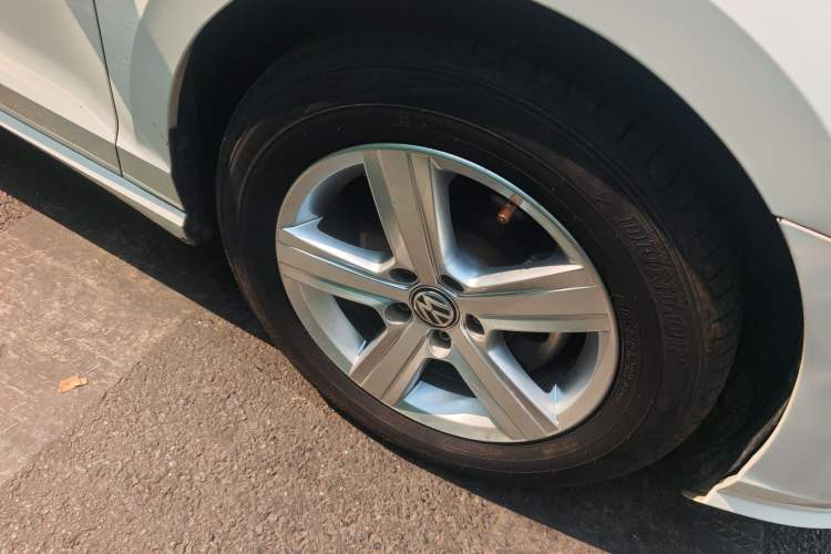 Used Volkswagen Lamando 2019 230TSI DSG Fashion Edition China V Standard Right Front Wheel Hub