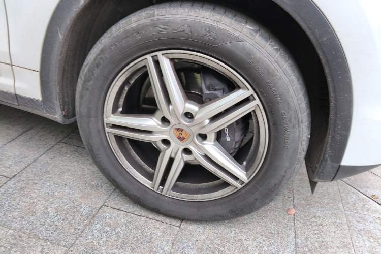 Used Porsche Cayenne 2014 Cayenne Platinum Edition 3.0T