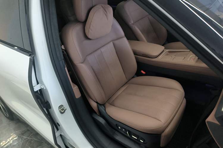 Used Nio ES8 2023 100kWh Signature Edition
