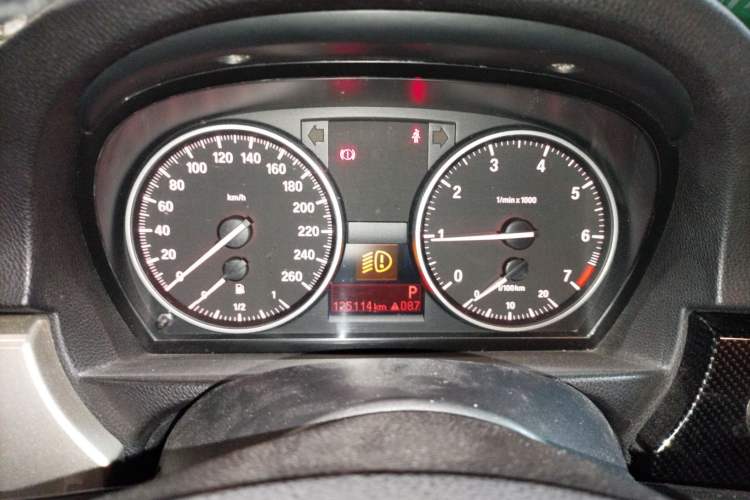 Used BMW 3 Series 2010 320i Luxury Model
