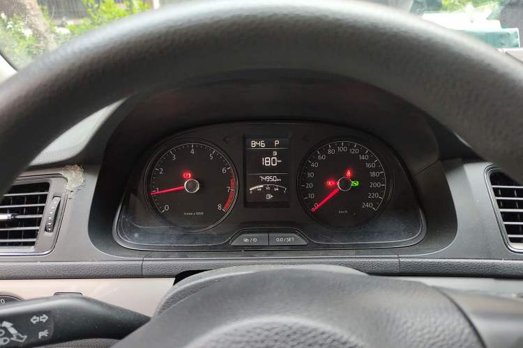 Used Volkswagen Lavida 2013 Revised Classic 1.6L Automatic Fashion Edition