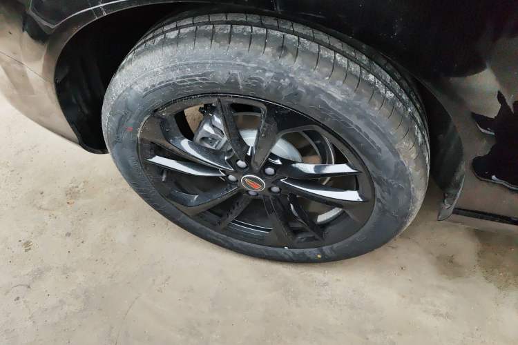 Used Hongqi HS3 PHEV 2025 Model 125km Jingwei 2 Millionth Anniversary Edition