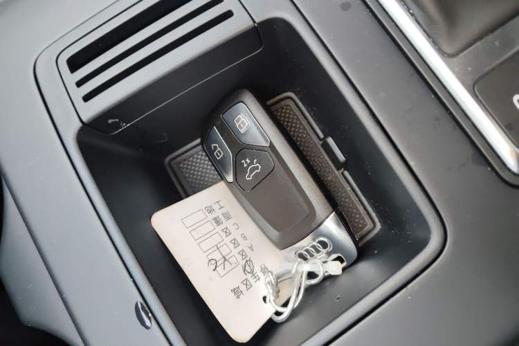 Used Audi A4L 2024 40 TFSI Fashion Dynamic Model