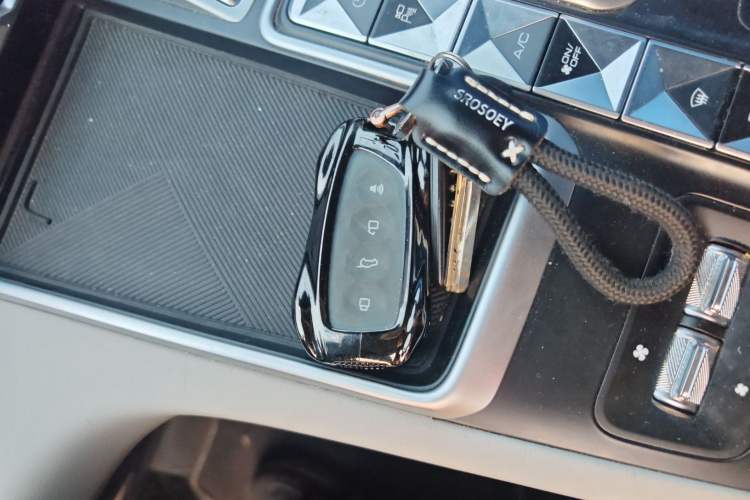 Used Haval Fierce Dragon Max 2023 1.5L Hi4 105 Four-Wheel Drive Navigation Edition Vehicle Key