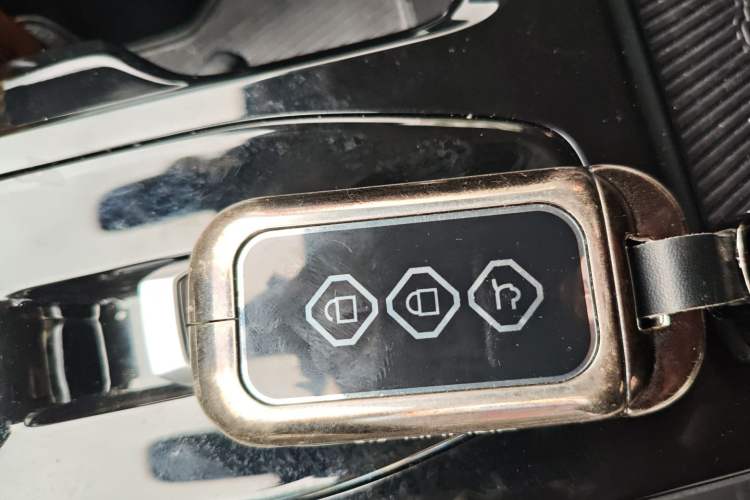 Used Wuling Xingguang 2024 Co-Creation Edition 70 Standard Model Vehicle Key