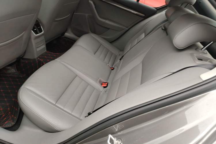 Used Skoda Octavia 2015 1.6L Manual Yijie Edition