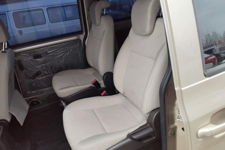 Used Wuling Hongguang V 2021 1.5L Enjoyment Edition LAR