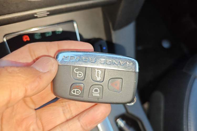 Used Land Rover Discovery 2014 3.0 SC V6 SE