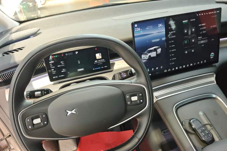 Used XPeng X9 2024 702 Ultra-Long Range Max
