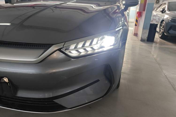 Used BYD Qin PLUS 2021 EV 500KM Luxury Model