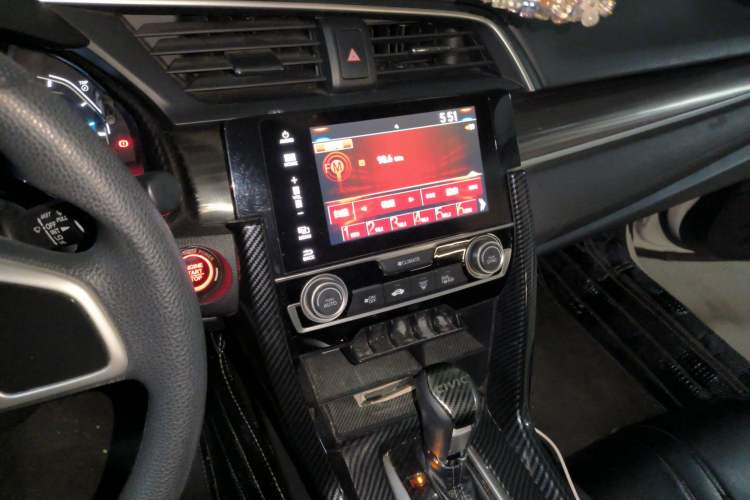 Used Honda Civic 2019 220TURBO CVT Dynamic Edition China V Audio And AC Panel