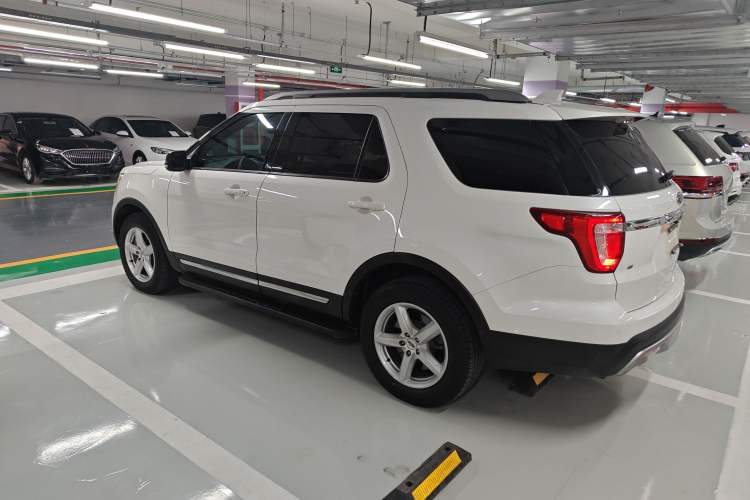 Used Ford Explorer (Import) 2017 2.3T Fashion Edition