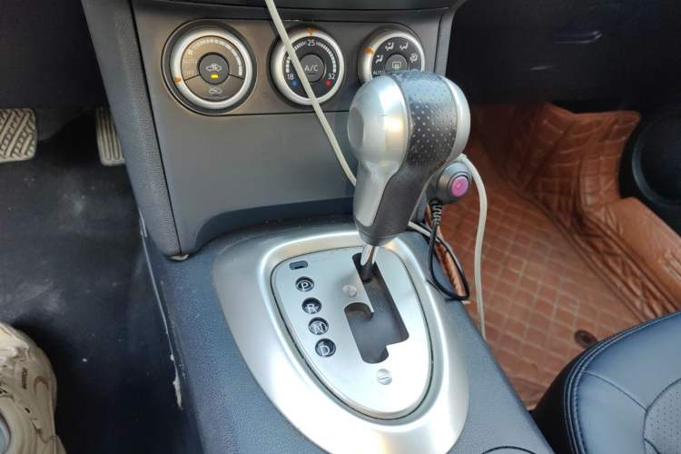 Used Nissan Qashqai 2012 2.0 XV LE CVT 2WD Gear Lever