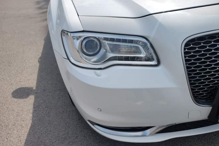 Used Chrysler 300C 2016 3.0L Supreme Edition
