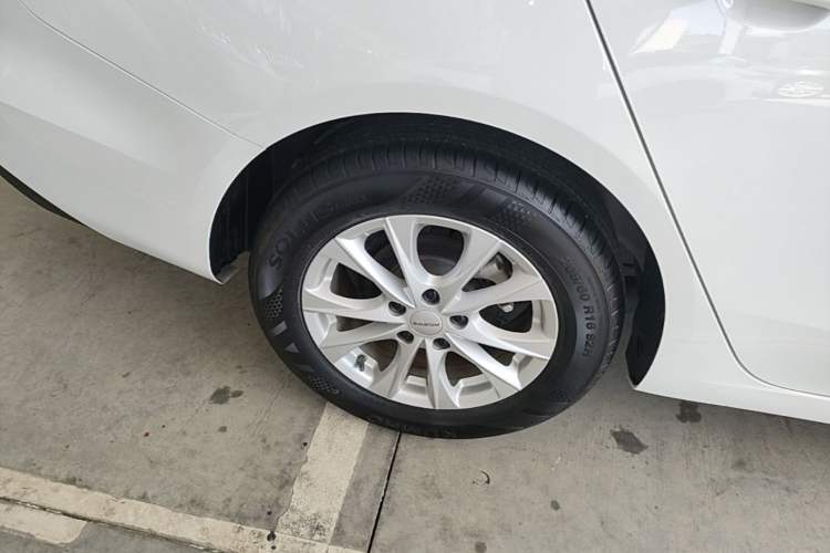 Used Roewe i5 2023 1.5L Manual Comfort Edition
