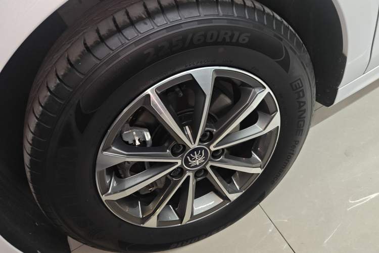 Used BYD Qin PLUS 2024 HONOR Edition DM-i 55KM Leading Model
