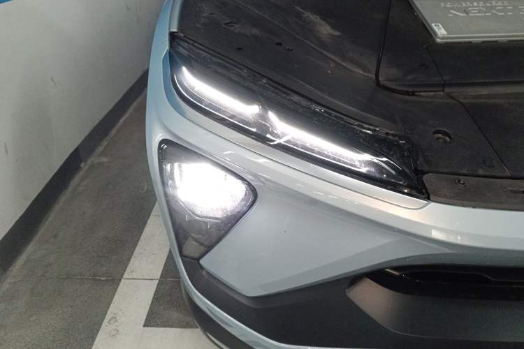 Used Nio ES6 2020 430 km Signature Edition Right Front Headlight