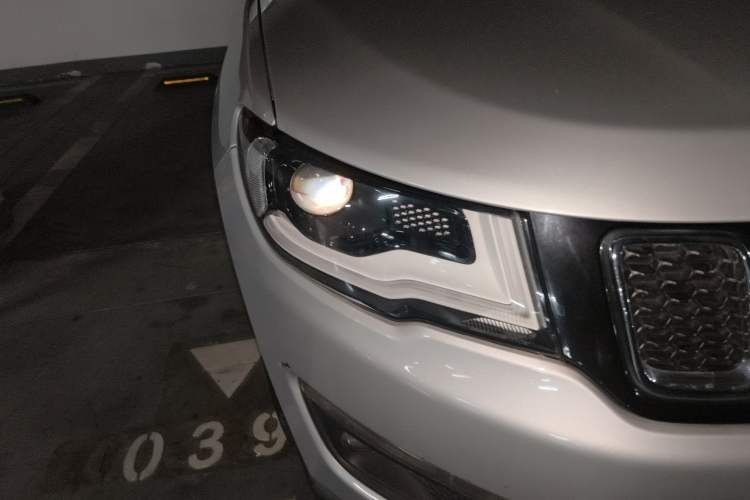 Used Jeep Compass 2017 200T Automatic Family Edition Right Front Headlight