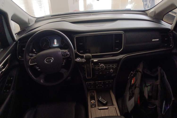 Used GAC Trumpchi M8 2020 Flagship Model 390T Deluxe Edition Center Console