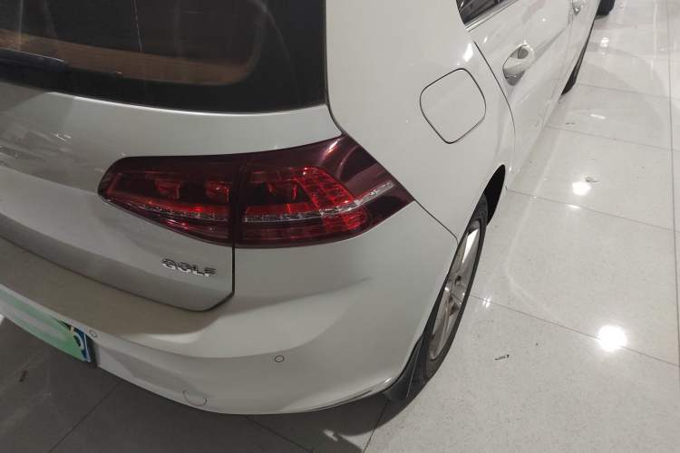 Used Volkswagen Golf 2017 1.6L Automatic Comfort Million-Vehicle Anniversary Edition Right Rear Taillight