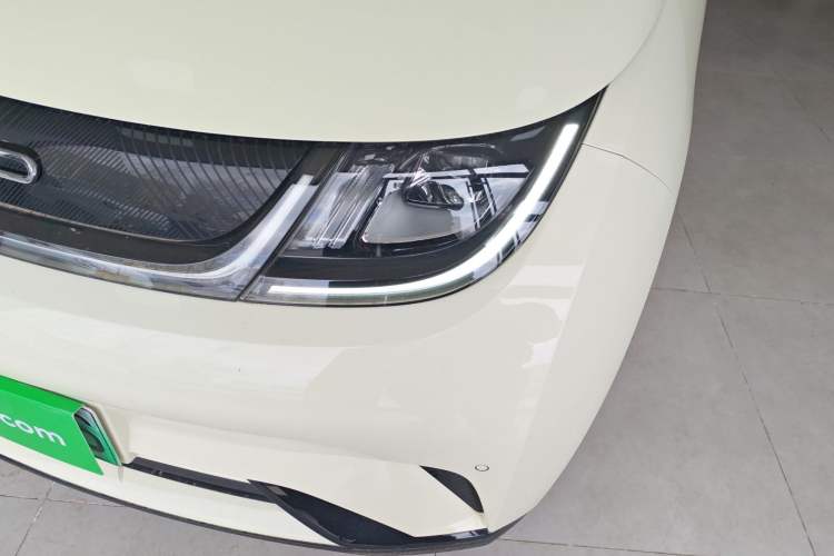 Used BYD Dolphin 2023 420 km Fashion Edition