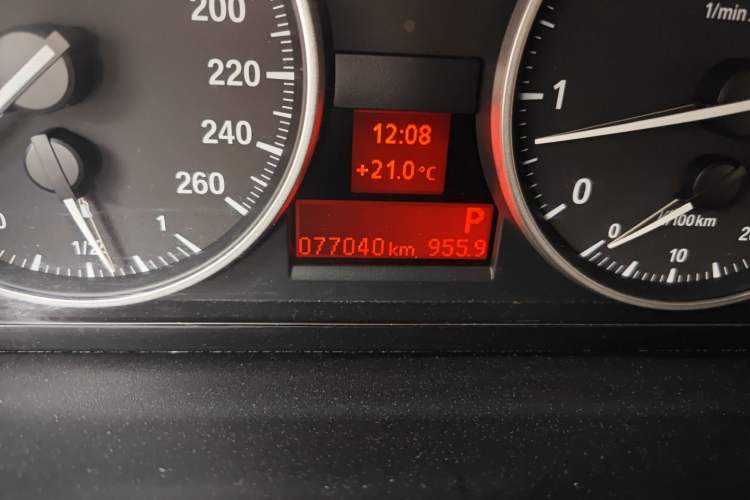 Used BMW 3 Series 2011 320i Convertible Coupe Odometer Close Up