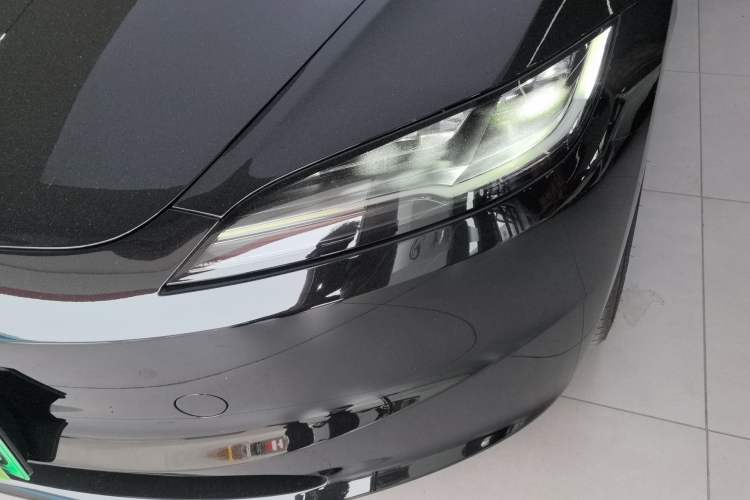 Used Tesla Model 3 2025 Rear-Wheel-Drive Version