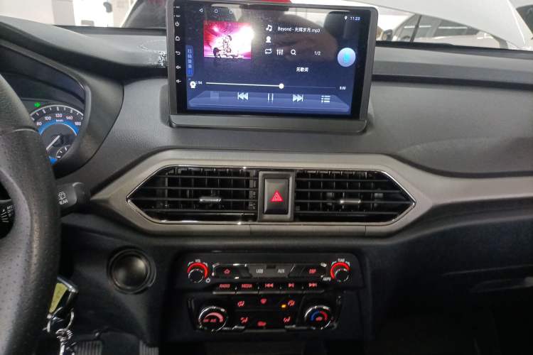 Used Dongfeng Fengon S560 2019 1.8L Manual Urban Model