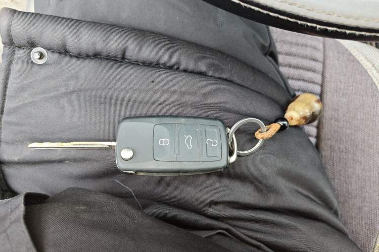 Used Huatai Santa Fe Classic 2009 2.0T Diesel Manual Two-Wheel Drive Comfort Version Vehicle Key