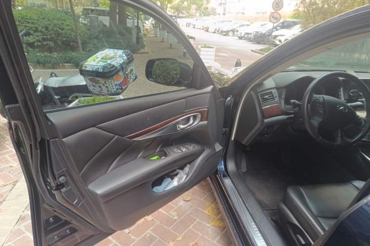 Used Infiniti Q70 2019 Q70L 2.0T Elite Plus Version
