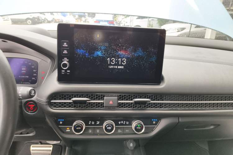 Used Honda ZR-V 2023 2.0L eHEV Sharp - Deluxe Edition Audio And AC Panel