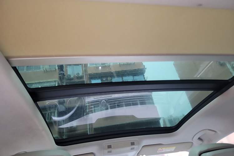 Used Volkswagen Magotan 2017 330TSI DSG Luxury Model Headliner