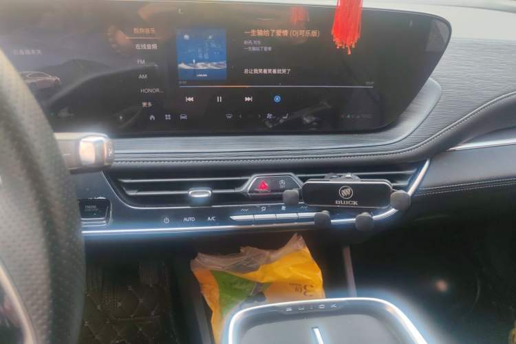 Used Buick LaCrosse 2025 28T Platinum Edition
