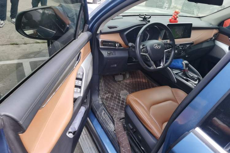 Used SAIC MAXUS D90 2017 2.0T Automatic Two-Wheel Drive - Uranus