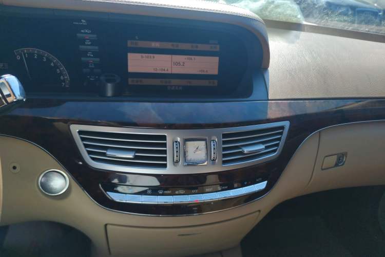 Used Mercedes-Benz S-Class 2008 S 350 L Luxury Model Audio And AC Panel