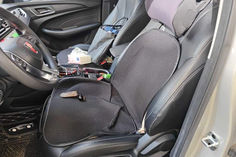 Used Roewe i5 2020 1.5L Automatic 4G Connect Luxury Flagship Edition
