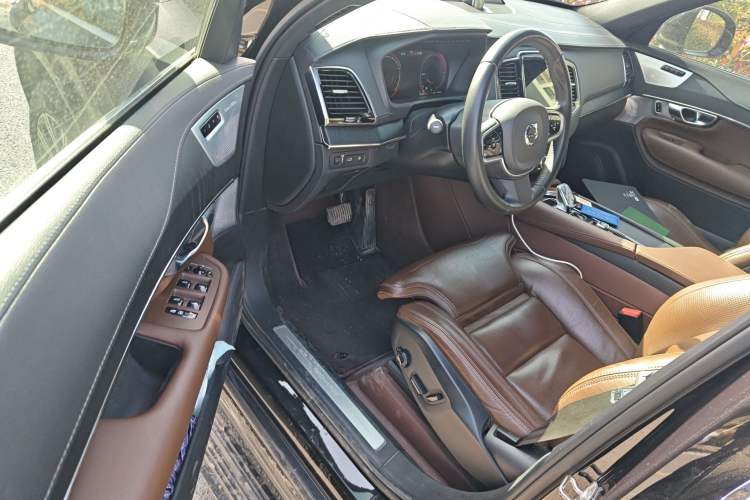 Used Volvo XC90 New Energy 2022 E-Drive Hybrid T8 Luxury Flagship 7-Seater