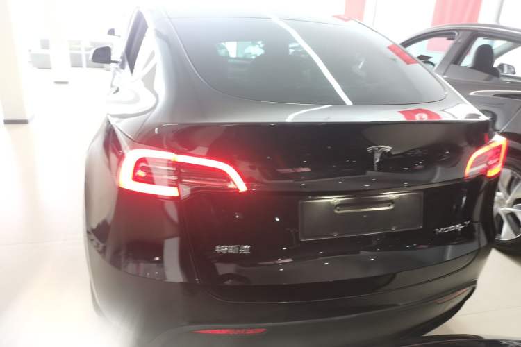 Used Tesla Model Y 2021 Standard Range Rear-Wheel Drive Version