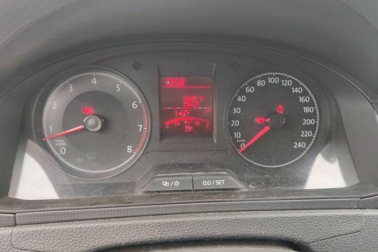 Used Volkswagen Santana 2016 1.6L Manual Fashion Edition
