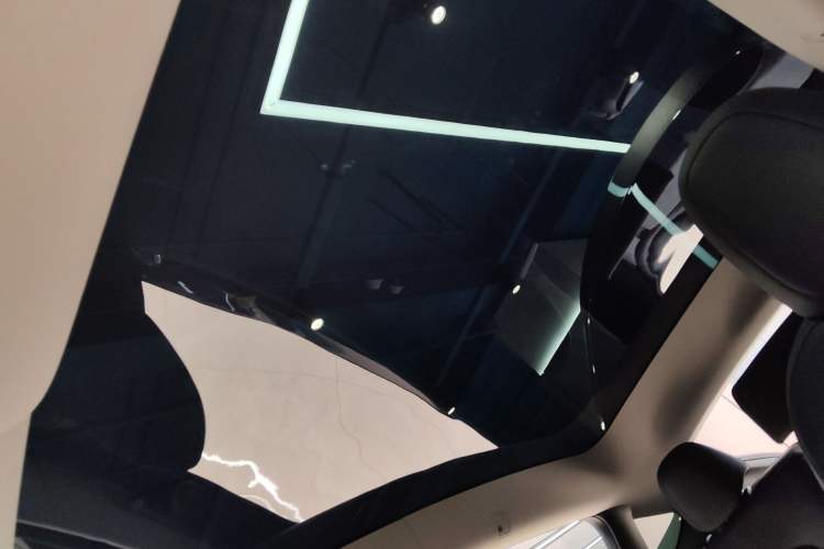 Used Tesla Model Y 2024 Rear-Wheel-Drive Version
